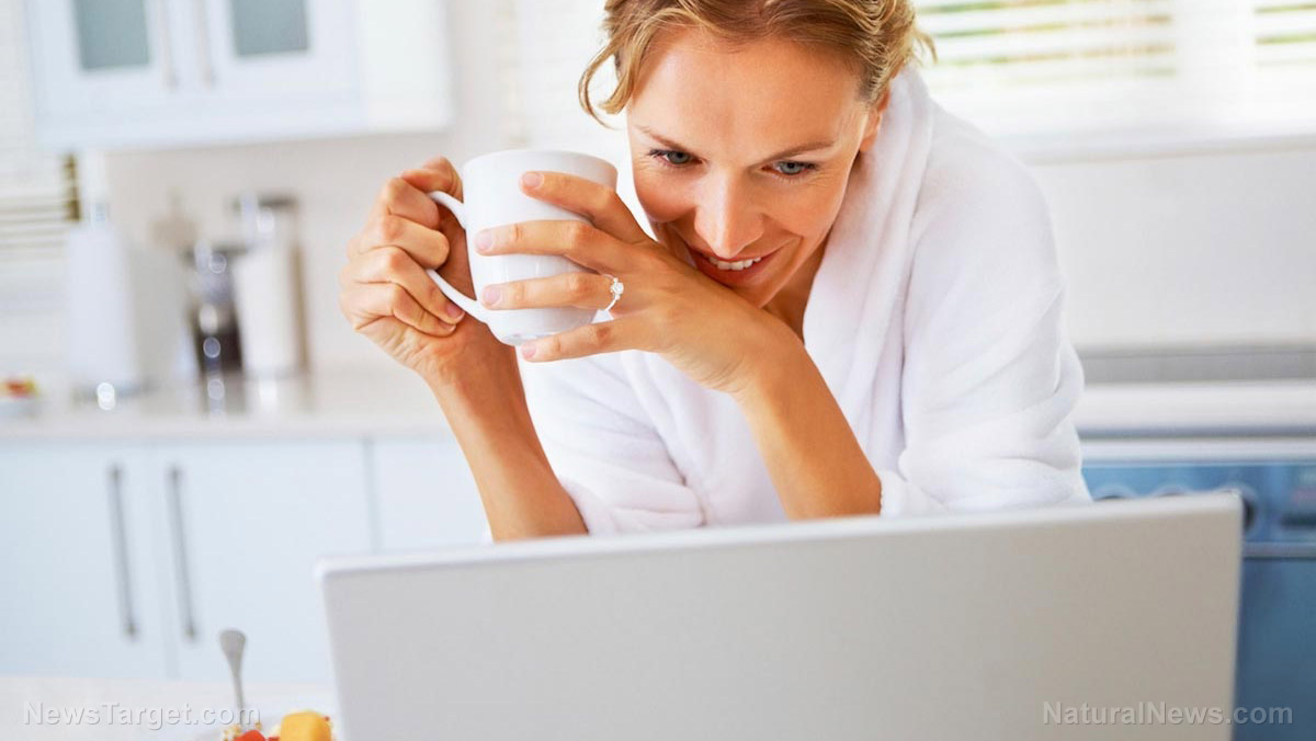 Woman-Reading-Computer-Laptop-Coffee-Mug