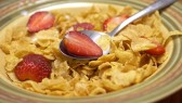 Cereal-Fruit-Strawberries-Food-Breakfast