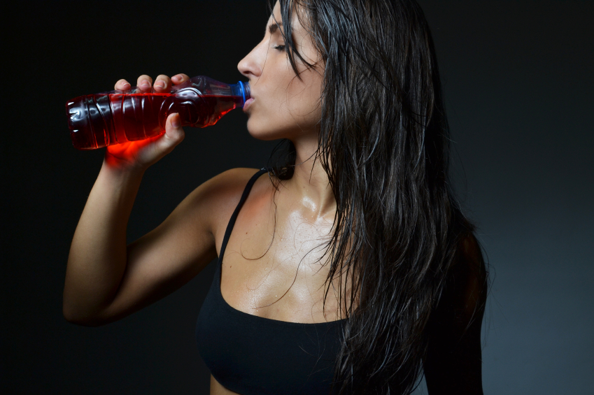Image: Sports drinks exposed as BOGUS liquids that contradict effective workouts
