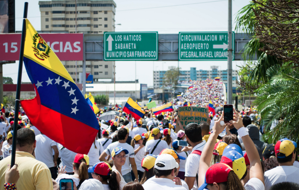 Image: Left-wing professor claims mass starvation under socialist Venezuela is far better than living in “repressive” America