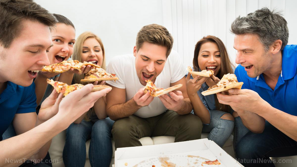 Image: 98% Of college students will divulge their friends’ emails for a piece of PIZZA