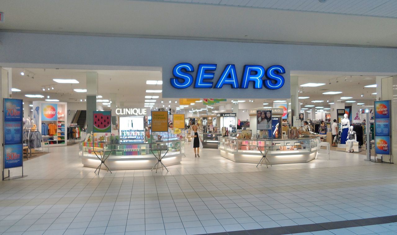 Image: The global economy is grinding to a halt as Sears Canada is forced to close 60 stores and lay off thousands of workers