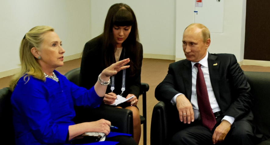 Image: Lying media now trying to memory-hole all the times Hillary Clinton met with Putin and cavorted with the Russians