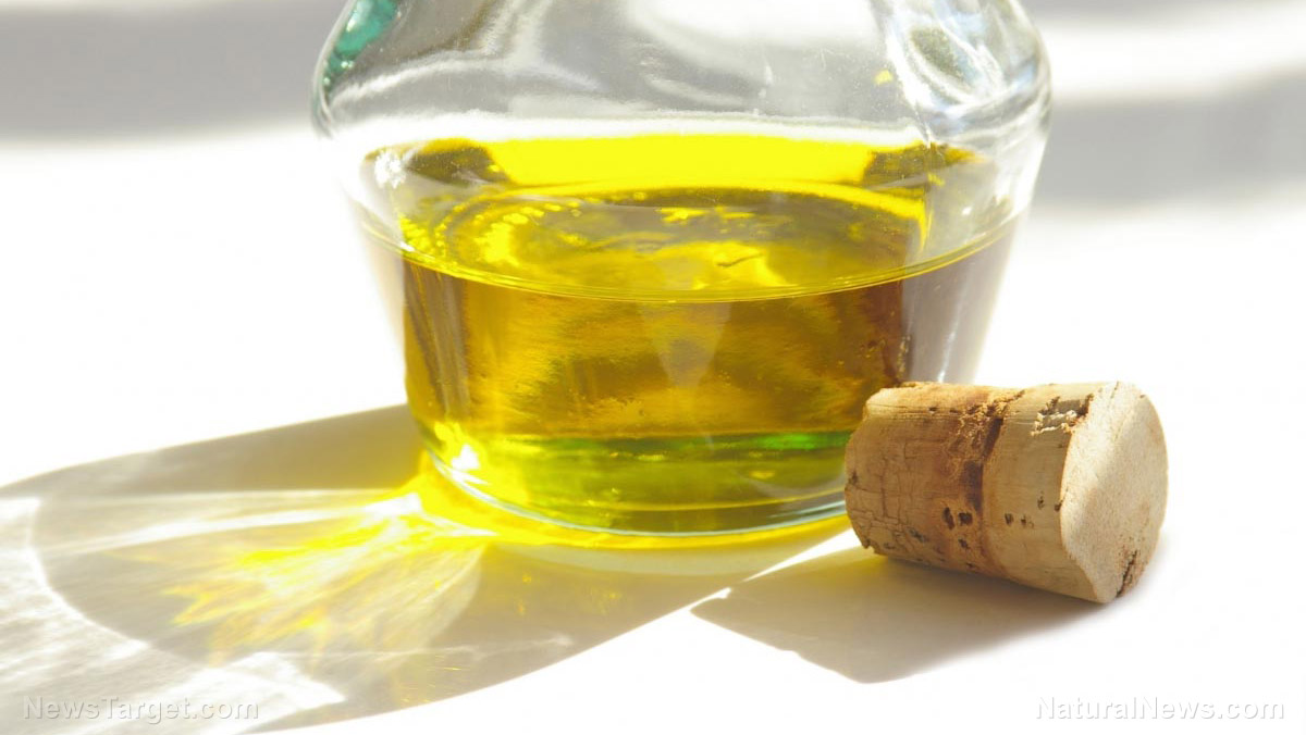 Image: 5 Reasons you should NEVER use canola oil, even if its ORGANIC