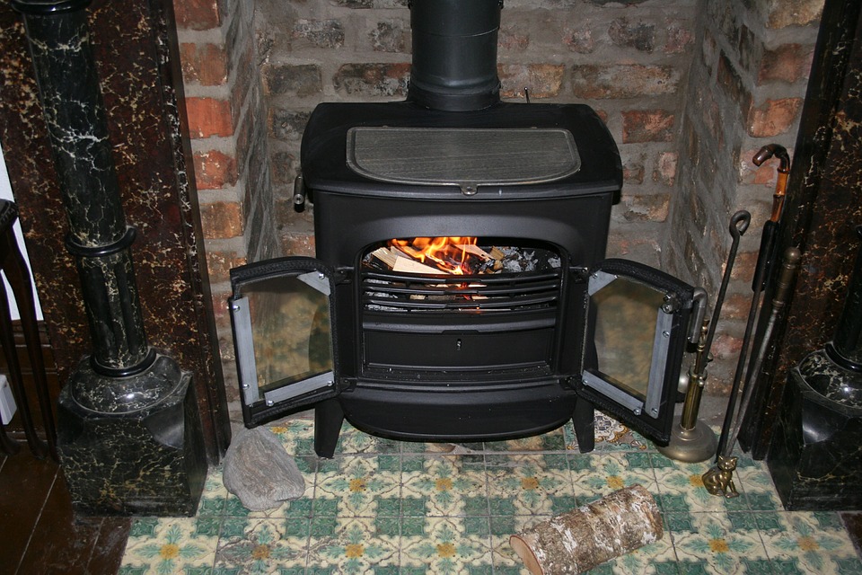 Image: Alarmists who oppose off-grid living now claim wood-burning stoves have killed 3 million people