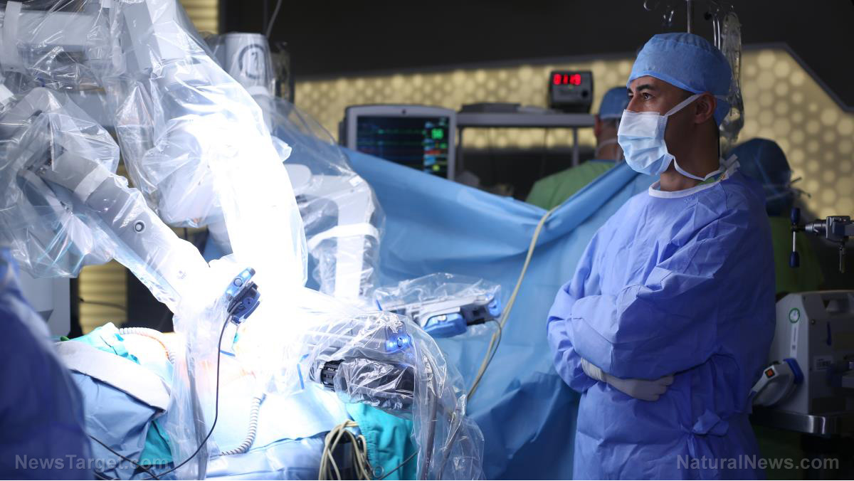 Image: Surgical robot BOTCHES surgery, kills man on operating table while doctors sipped lattes