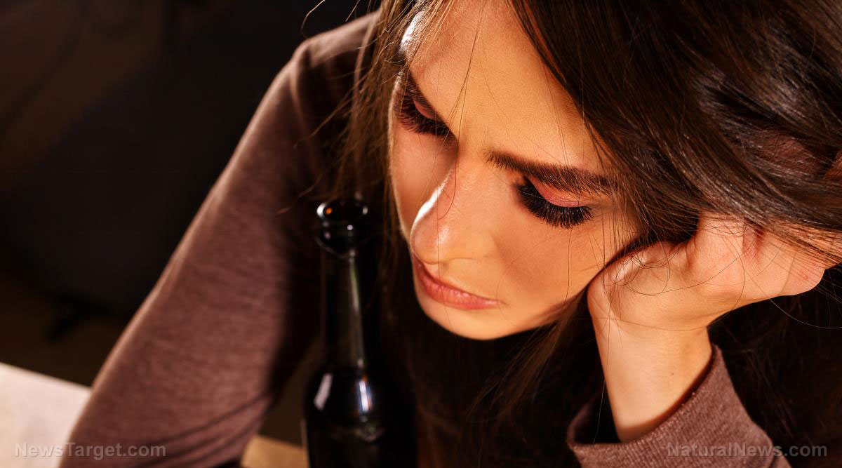 Image: Study: People who begin drinking alcohol in their late teens are more likely to suffer liver disease as adults