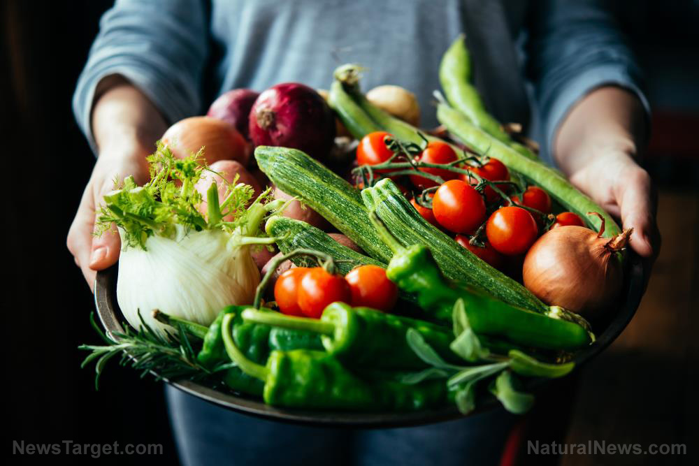 Image: Consumption patterns of people who eat mostly organic foods are linked to better nutritional and health profiles