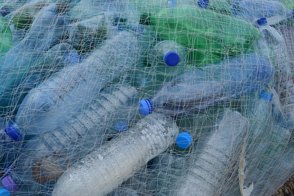 Image: New material made from recycled plastic bottles could help reduce water pollution