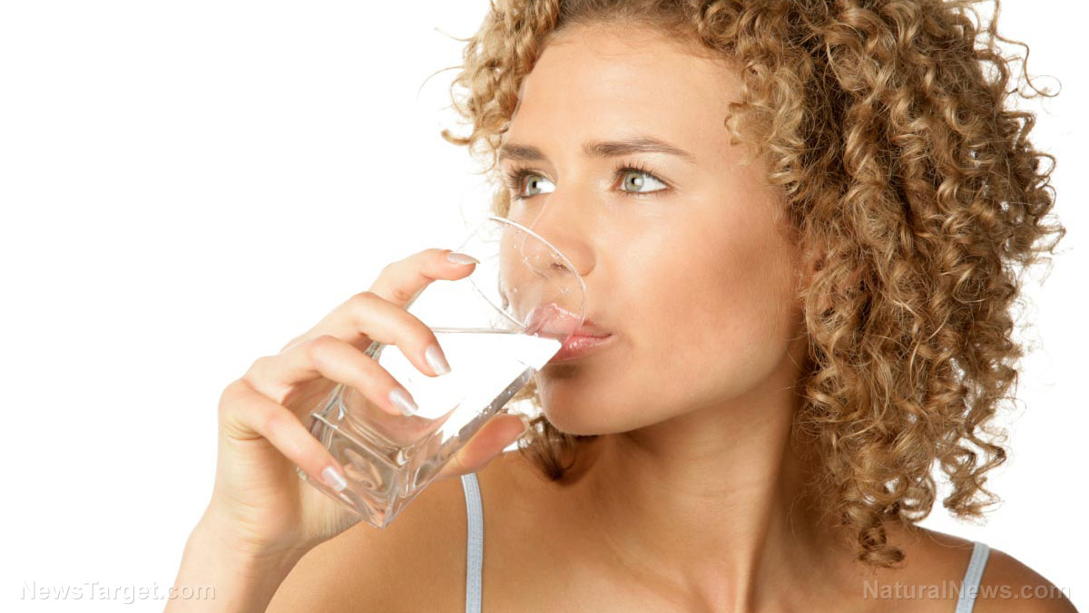 Image: DUH: New study confirms that drinking water reduces the risk of a UTI by half or more