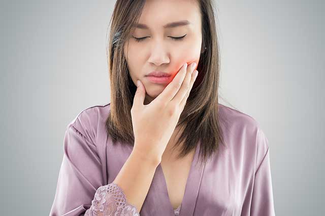 Image: Maintaining oral health even during SHTF: Natural toothache remedies