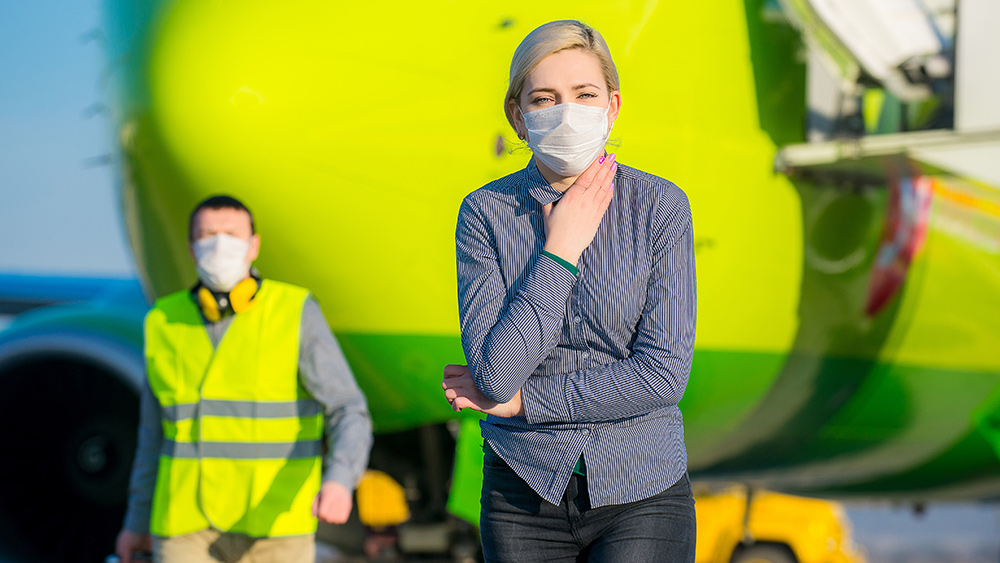 Image: Alaska Airlines to require COVID-19 vaccines for all employees, despite record of widespread injury and death caused by vaccines