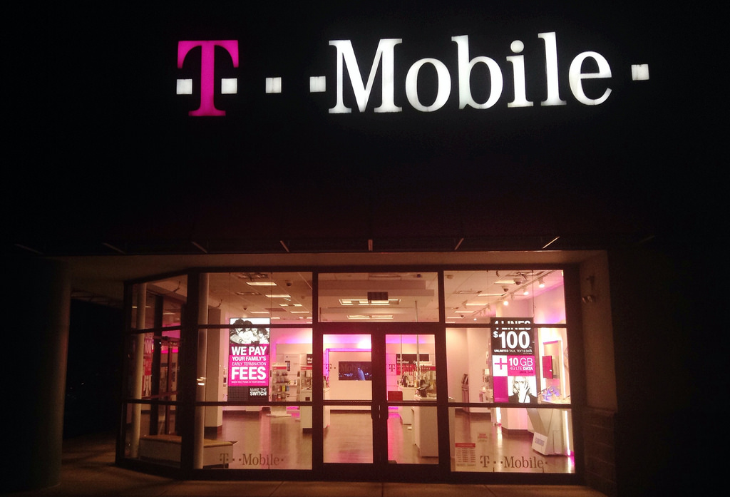 Image: 100 million T-Mobile, Sprint customers hacked: SSNs, home addresses stolen