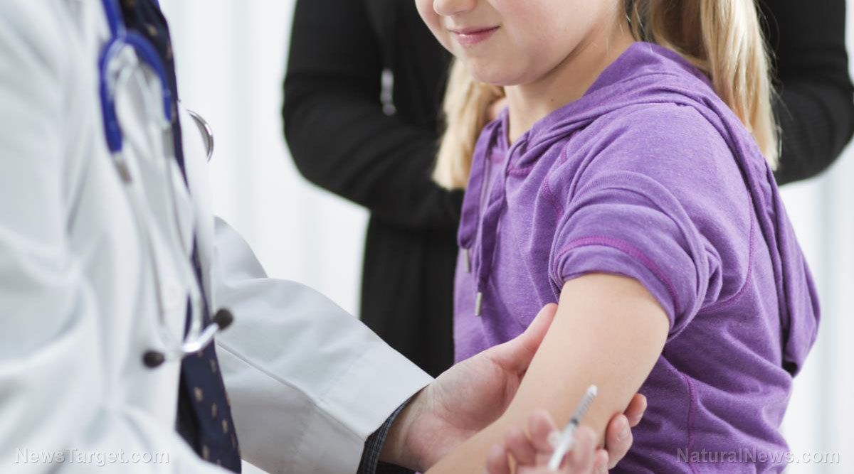 Doctor-Gives-Vaccine-To-Child-Girl-Mothe