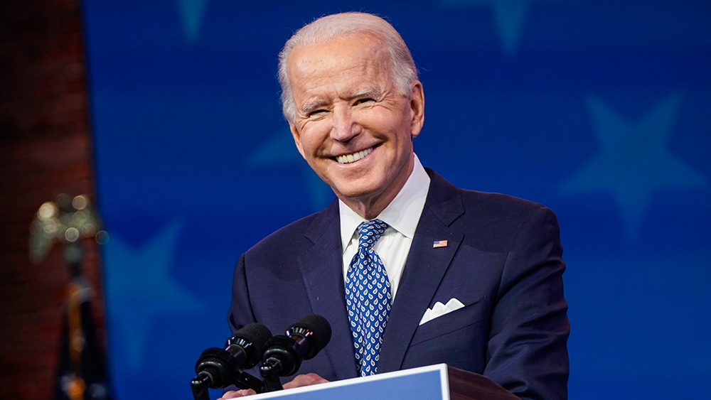 Image: “Height of insanity”: Biden is ripped to shreds after word leaks that his administration wants to pay illegal aliens $450k for breaking into the USA