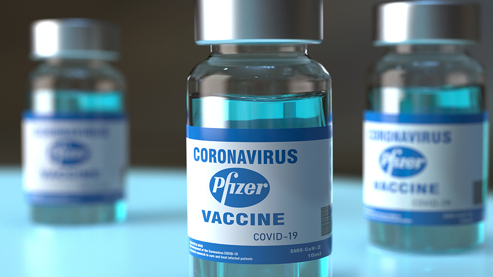 Imagen: Hombre de Toronto dice que la vacuna COVID-19 de Pfizer MATÓ a su hijo saludable y atlético de 17 años