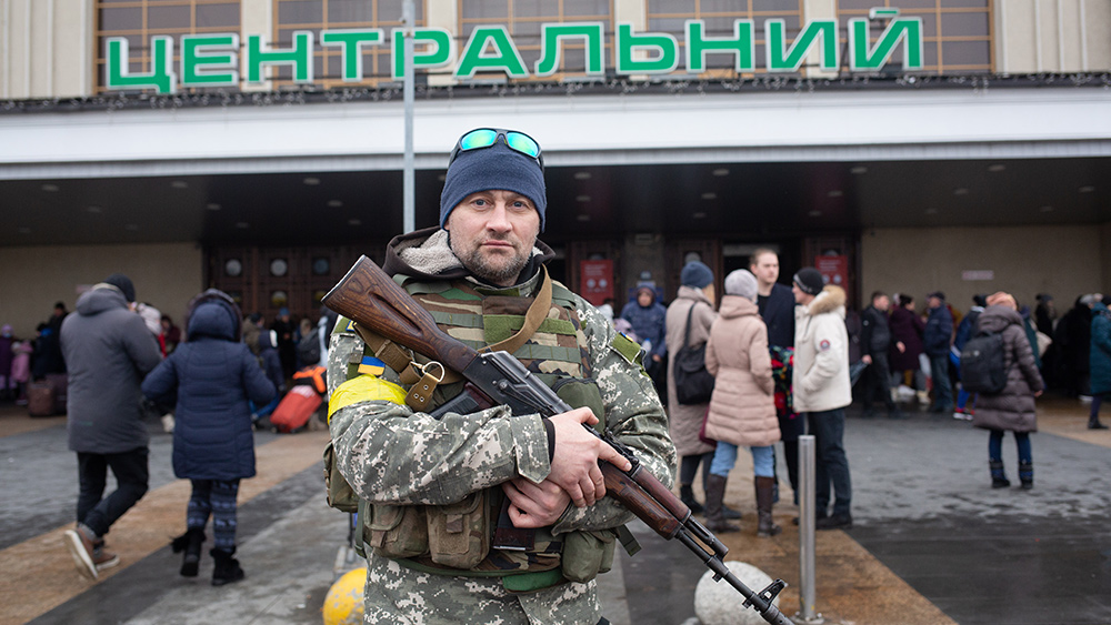 Image: Canada blasted by Israeli organization for training neo-Nazi troops in Ukraine’s army