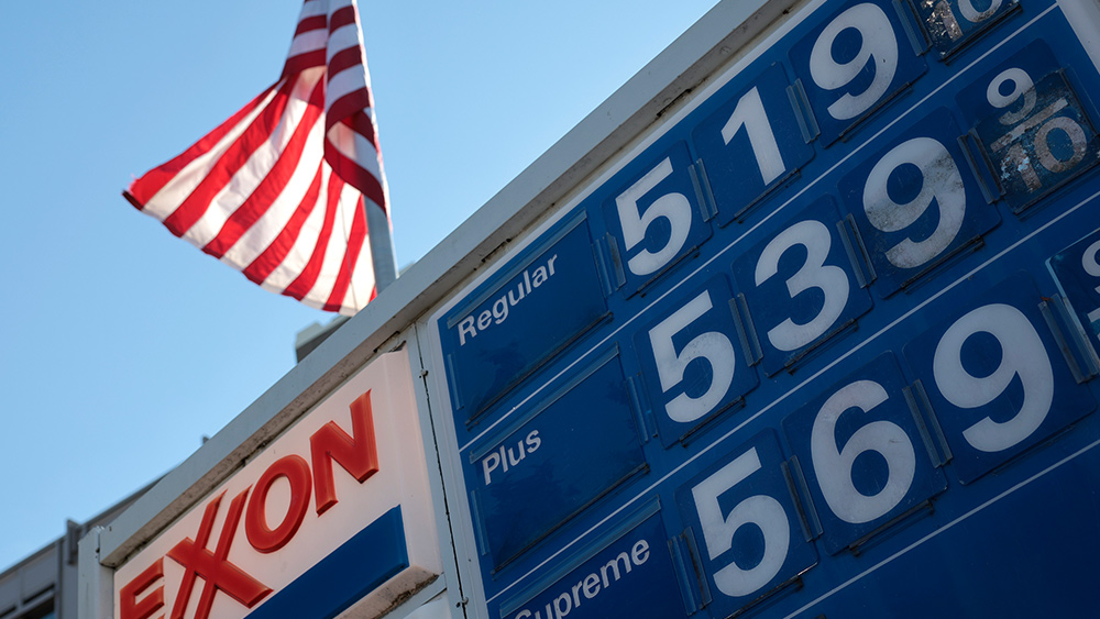 Image: Americans blame Democrats, Biden’s leadership as gas prices hit record highs