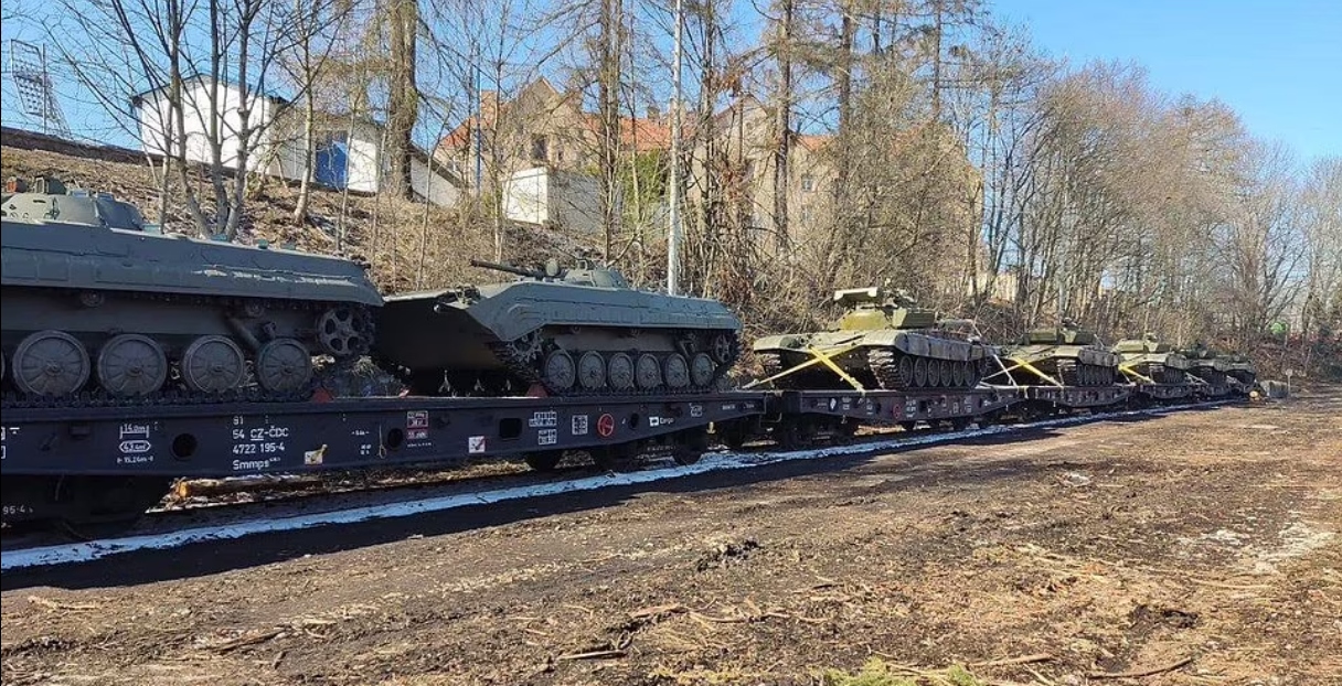 Image: U.S. said assisting Ukraine as Czech Republic sends tanks, artillery: Is this a World War III escalation?