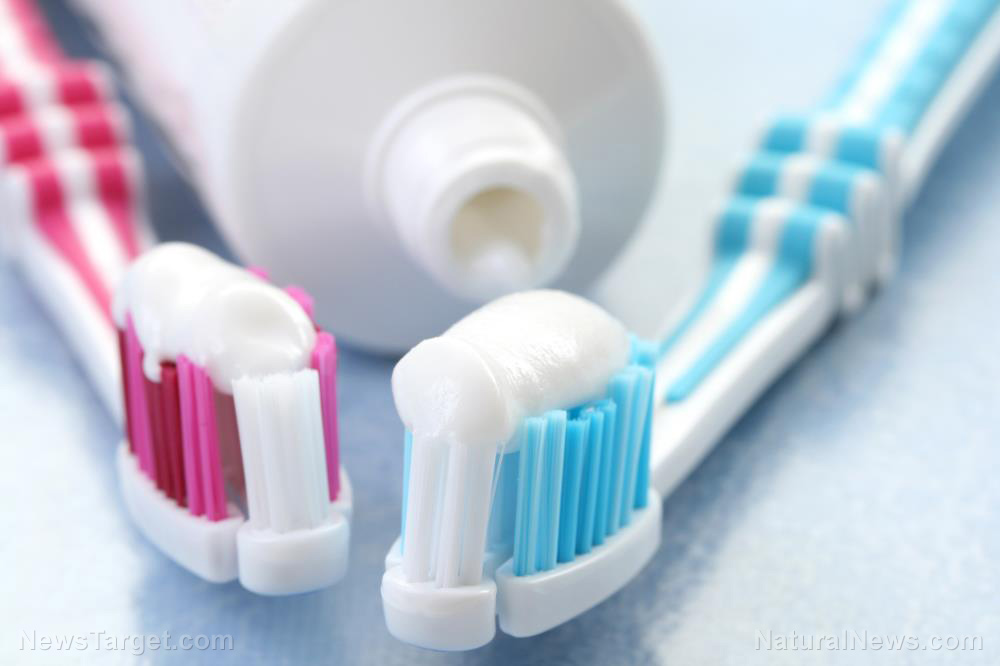 Image: Study: Ingredient in toothpaste and mouthwash linked to antibiotic resistance