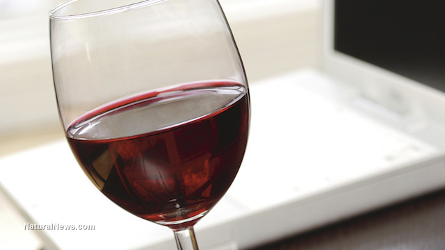 Image: Drinking red wine causes flurry of “brain exercise” as neurons work to analyze the experience