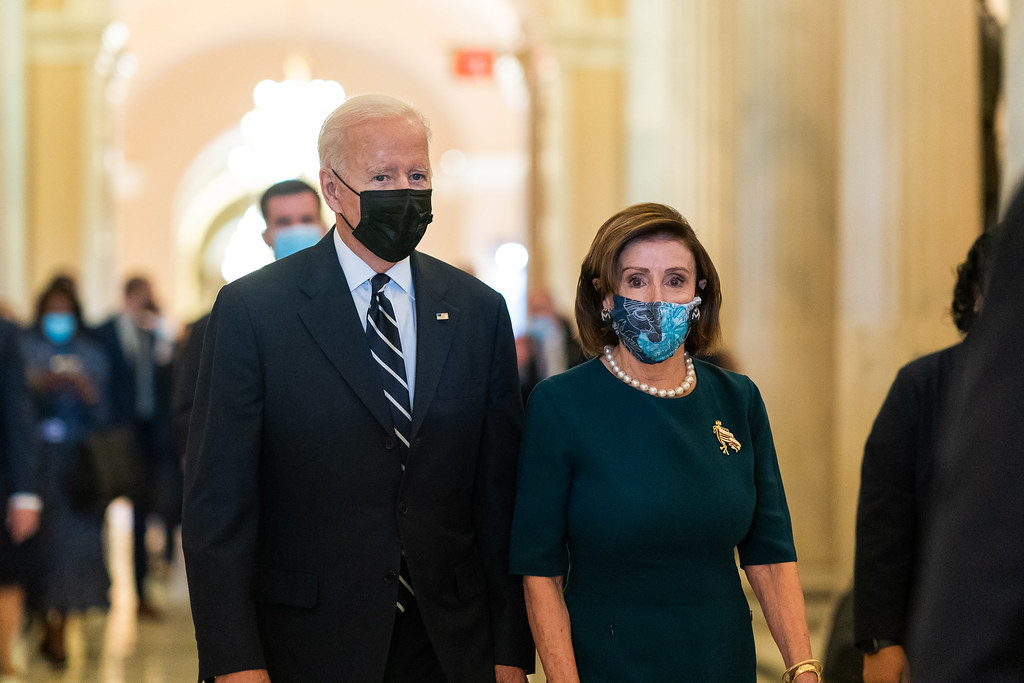 Image: Obvious agenda: Biden forces hospitals in the US to fire unvaccinated nurses while sending American taxpayer dollars overseas to pay the salaries of Ukrainian nurses