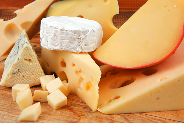 Image: Study shows antioxidants in cheese can protect blood vessels from salt damage
