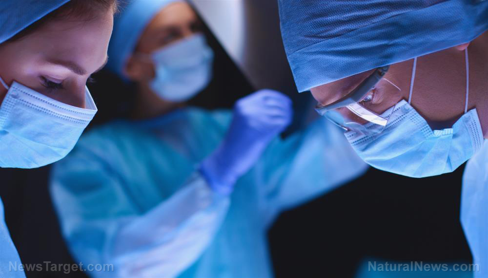 Immagine: una donna del Colorado precedentemente negata al trapianto per non essere stata vaccinata ottiene finalmente le cure mediche di cui ha bisogno