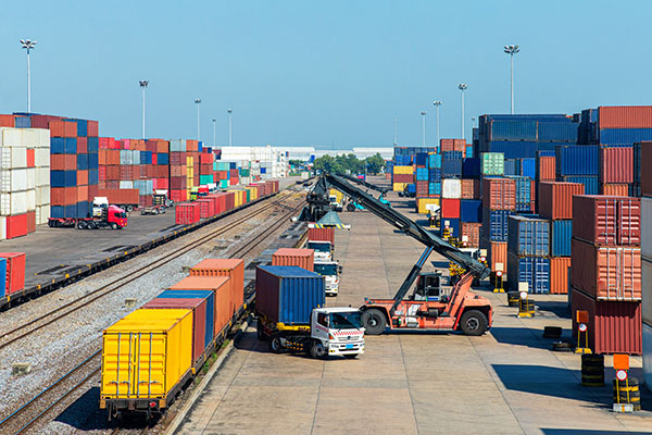 Image: Freight companies expect “muted peak season” due to waning retailer demand
