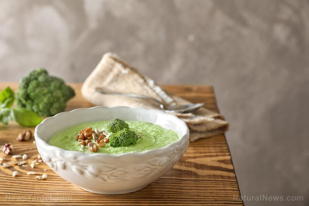 Image: Anti-inflammatory superfoods: Fight inflammation with this creamy broccoli soup recipe