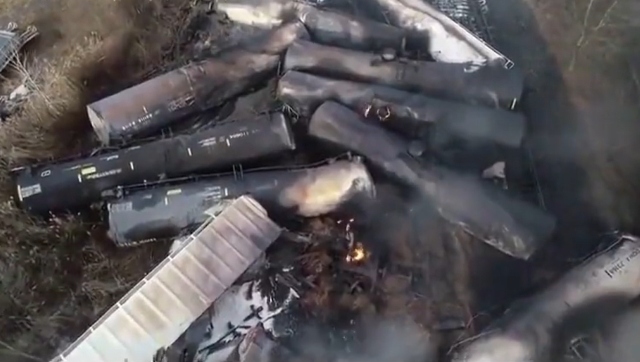 Image: Train that derailed causing massive chemical spill in eastern Ohio broke down days earlier because of weight