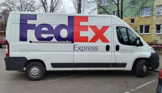 Image: FedEx announces end of SameDay City delivery service as demand plunges