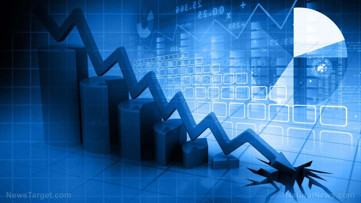 Image: Moody’s downgrades ratings of 11 regional banks as banking instability continues