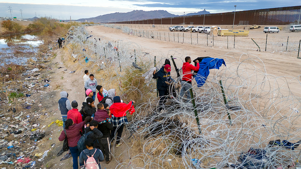 Border Migrants Illegals Invasion Clothing Atop Razor Wire El Paso