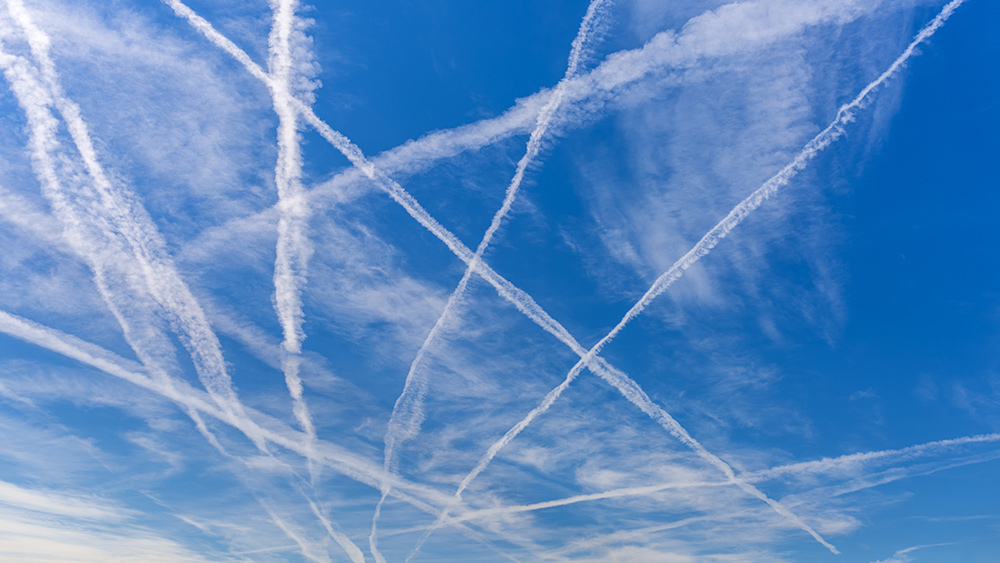 Chemtrails Sky Criss Crossing
