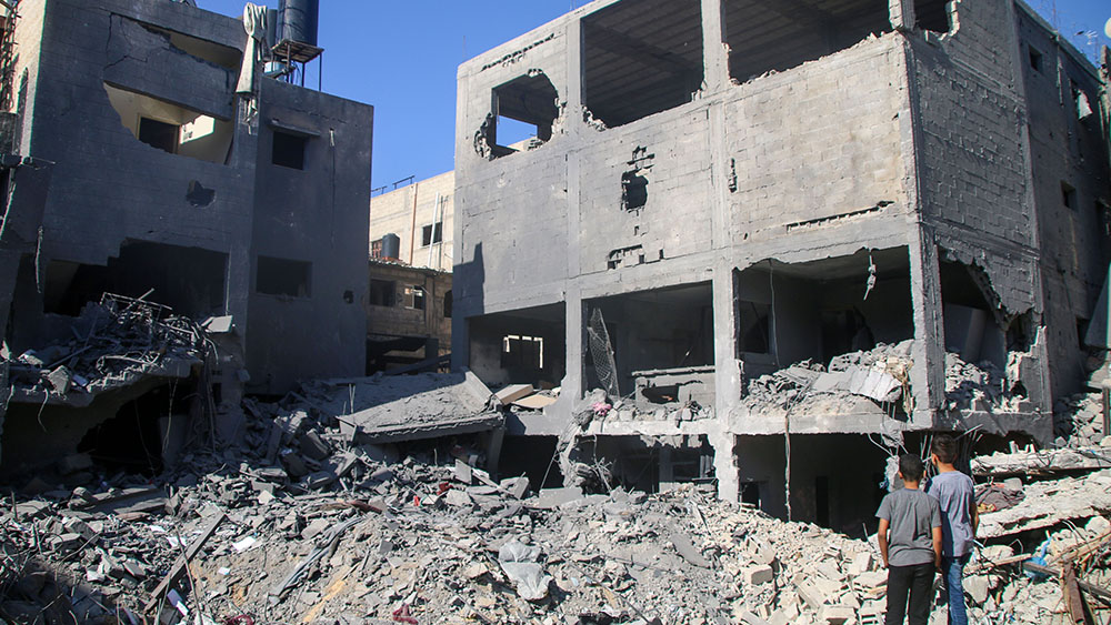 Israel Gaza Palestine Children Observe Buildings Destroyed During Israeli Air Raids