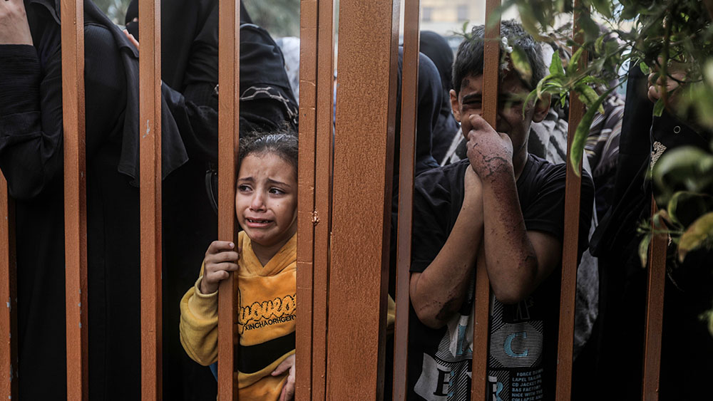 Palestinian Children Woman Mourn Israeli Raids